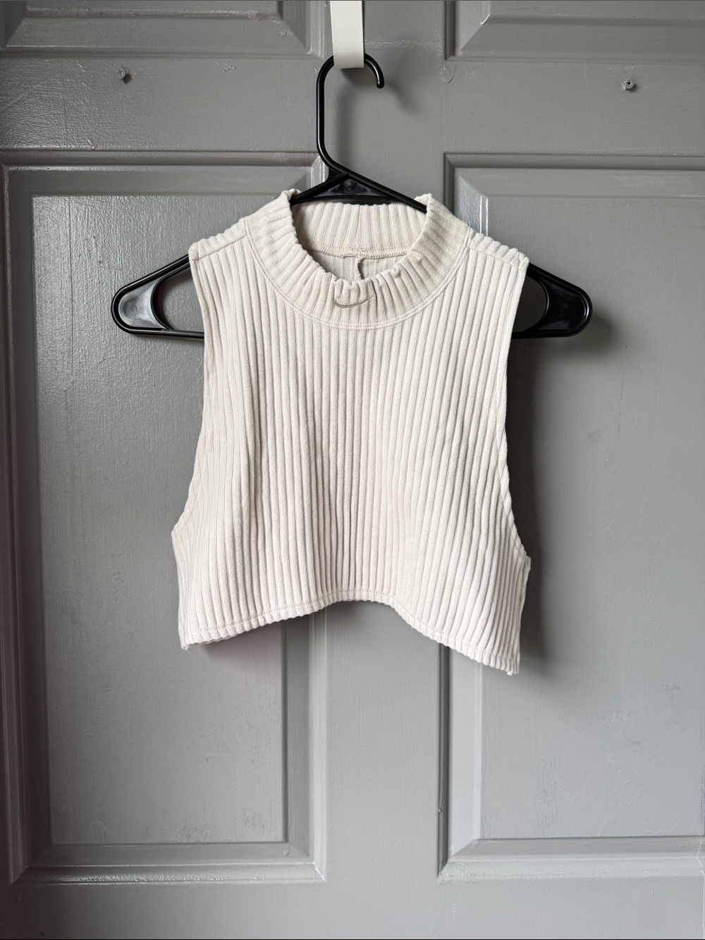 Nike Cream Ribbed Mock Neck Cropped Tank
